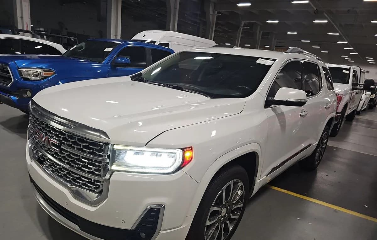 2020 GMC ACADIA Denali 2