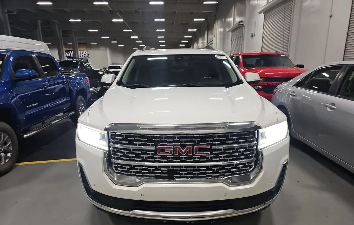 2020 GMC ACADIA Denali 3