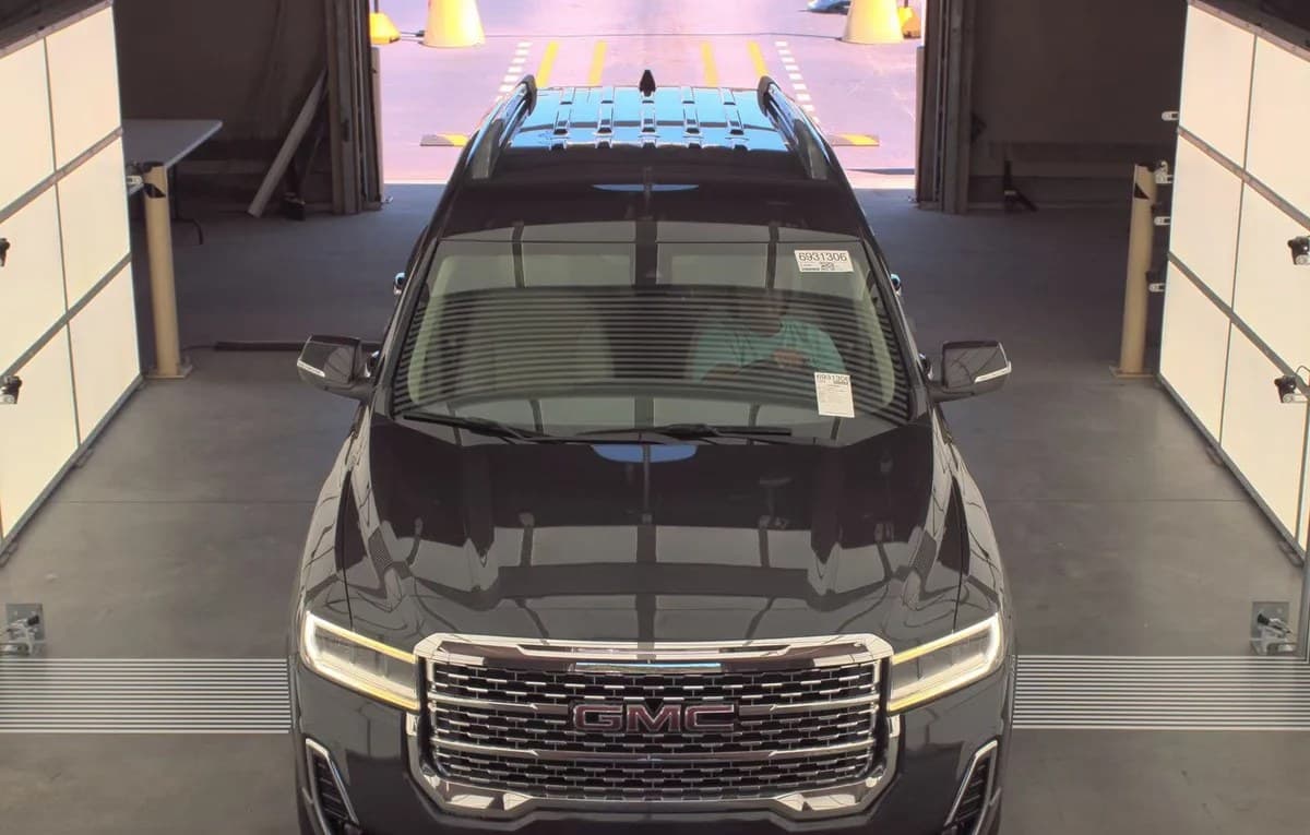 2020 GMC ACADIA Denali 3