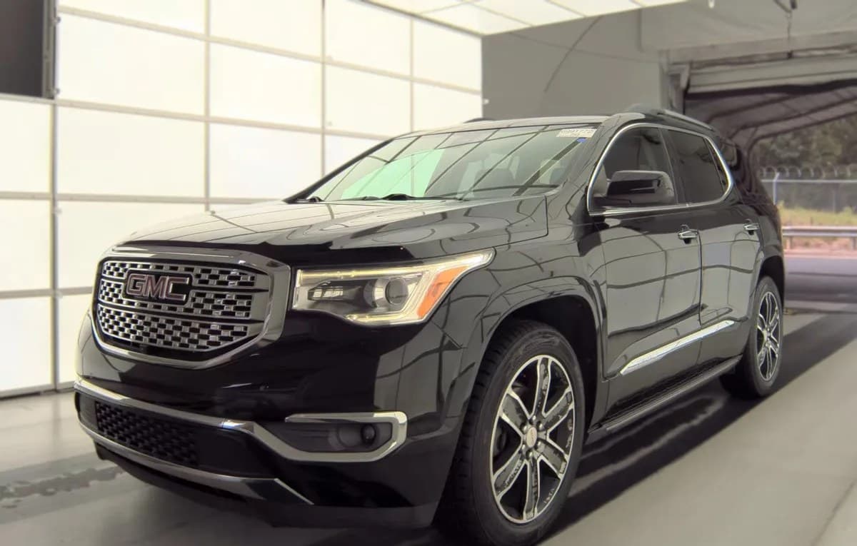 2017 GMC ACADIA Denali 2