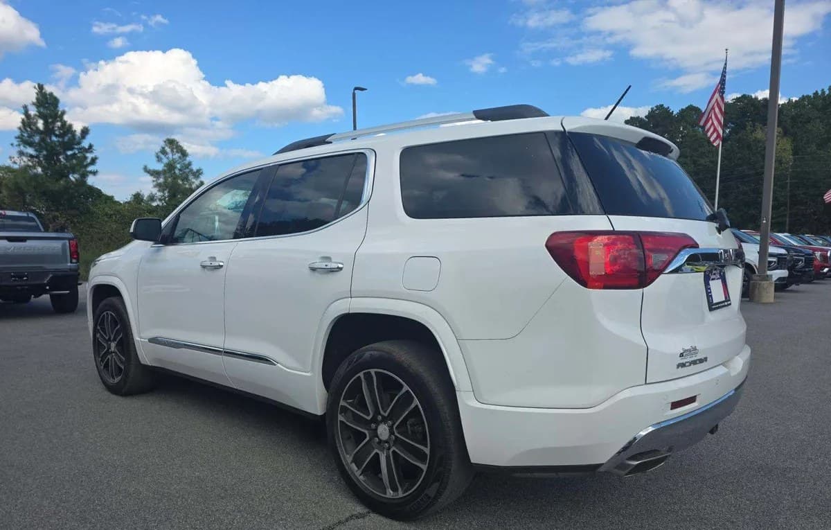 2019 GMC ACADIA Denali 3