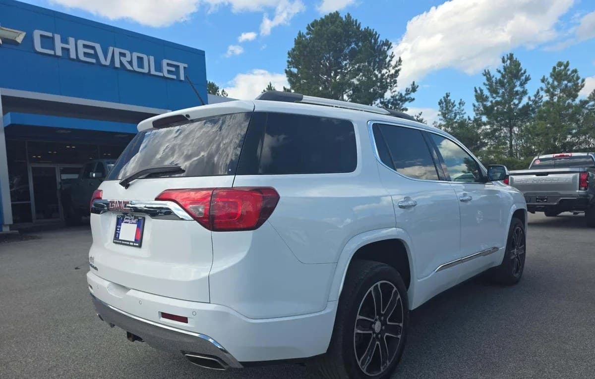 2019 GMC ACADIA Denali 4