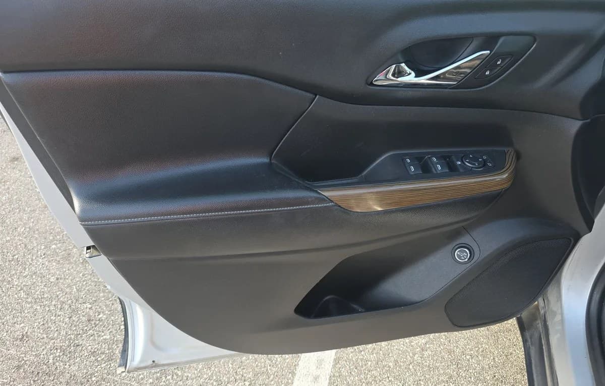 2017 GMC ACADIA SLE 6