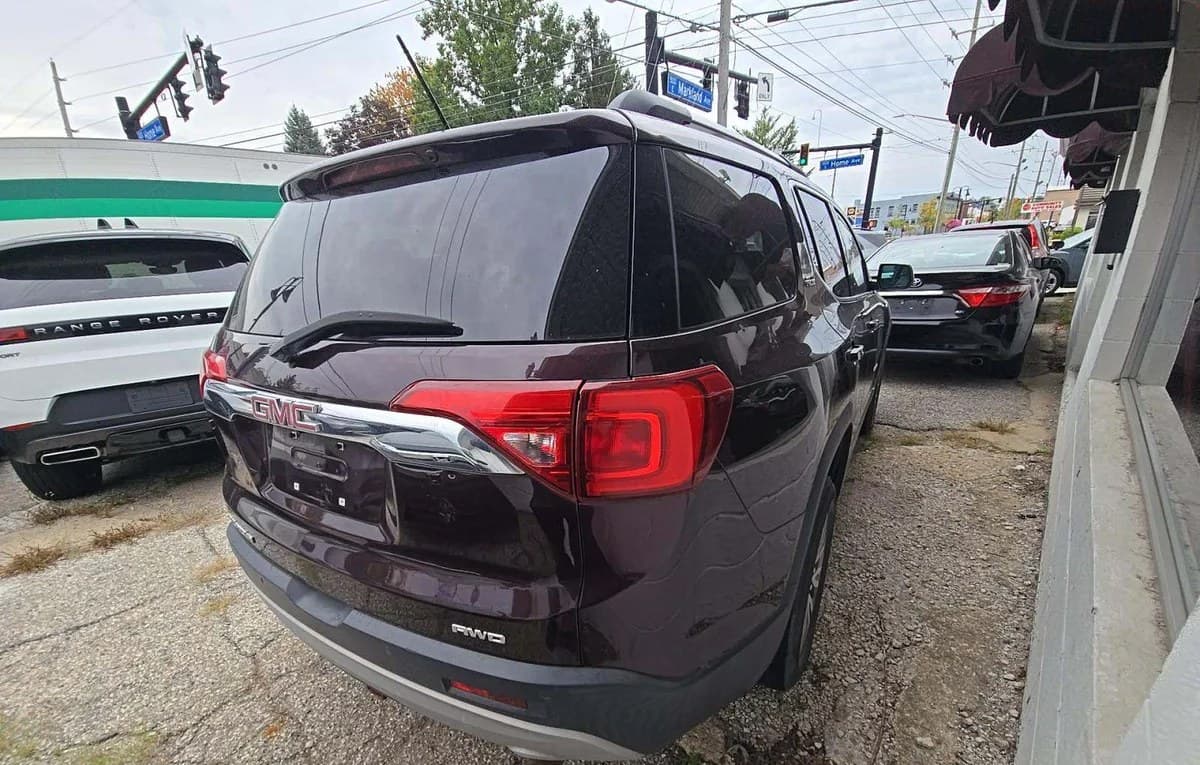 2017 GMC ACADIA SLE 3