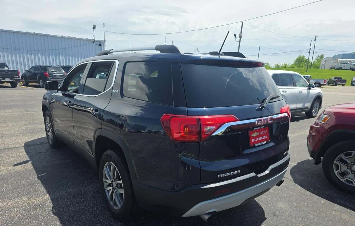 2017 GMC ACADIA SLE 3