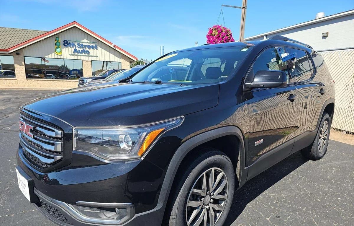 2017 GMC ACADIA SLE 2
