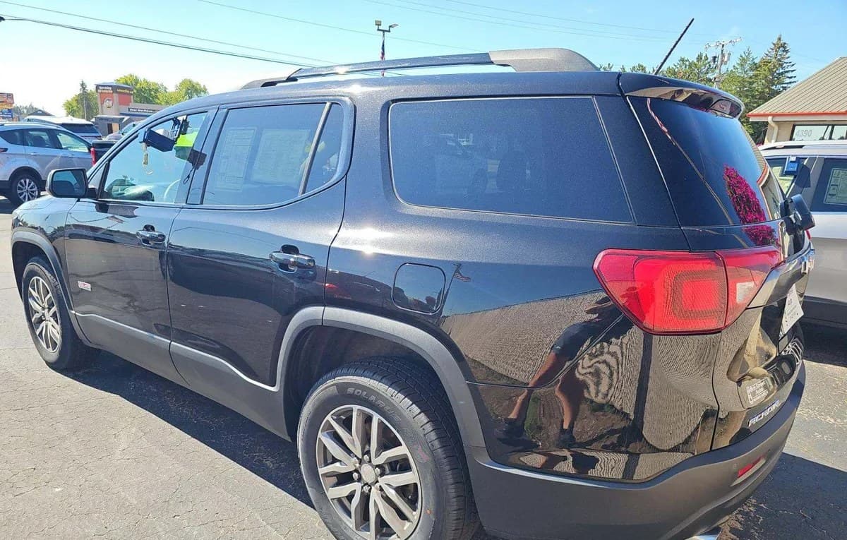 2017 GMC ACADIA SLE 3