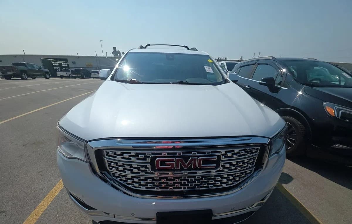 2017 GMC ACADIA Denali 3