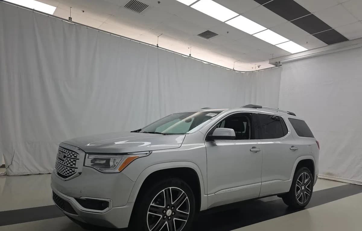 2017 GMC ACADIA DENALI 5SA 2