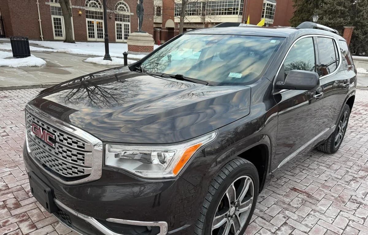 2017 GMC ACADIA Denali 3