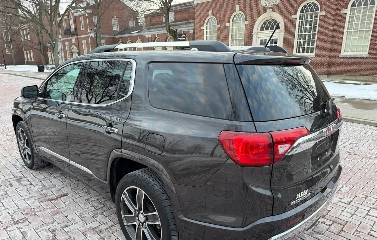 2017 GMC ACADIA Denali 4