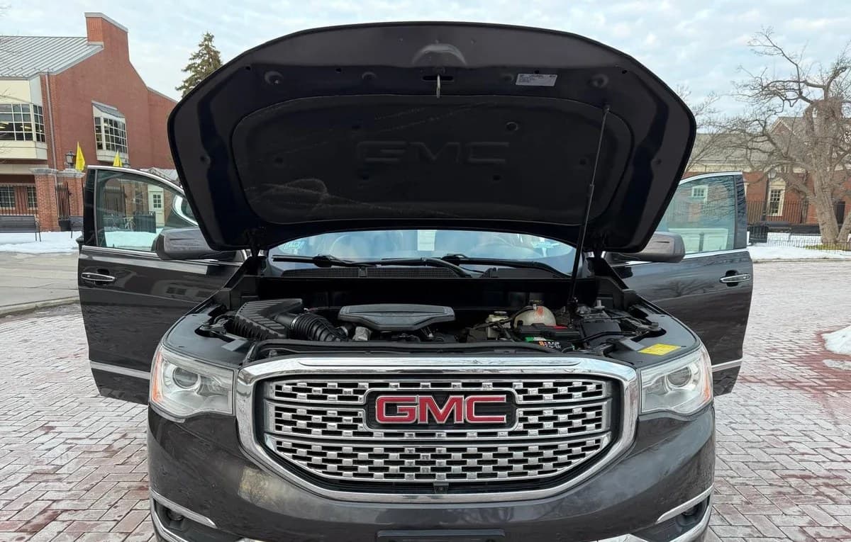 2017 GMC ACADIA Denali 6