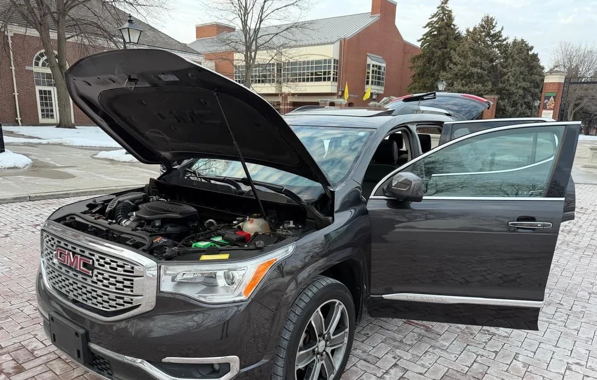 2017 GMC ACADIA Denali 7