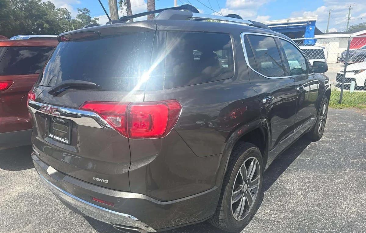 2019 GMC ACADIA Denali 4