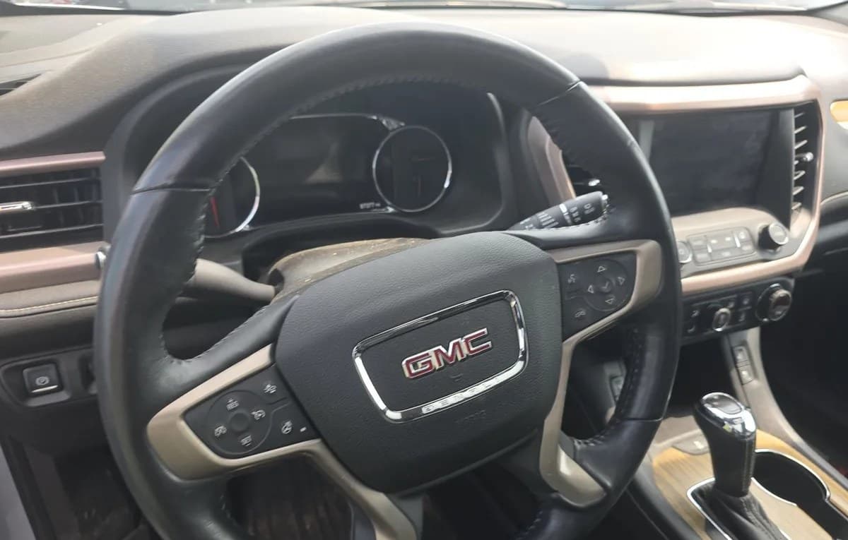 2017 GMC ACADIA DENALI 5SA 7