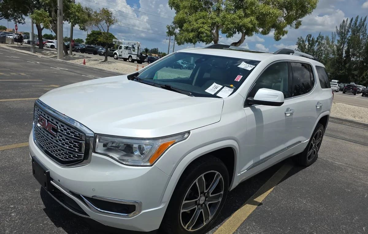 2018 GMC ACADIA Denali 2