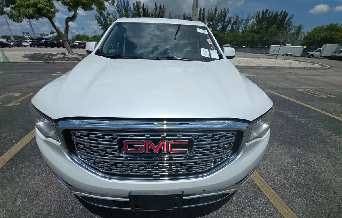 2018 GMC ACADIA Denali 3