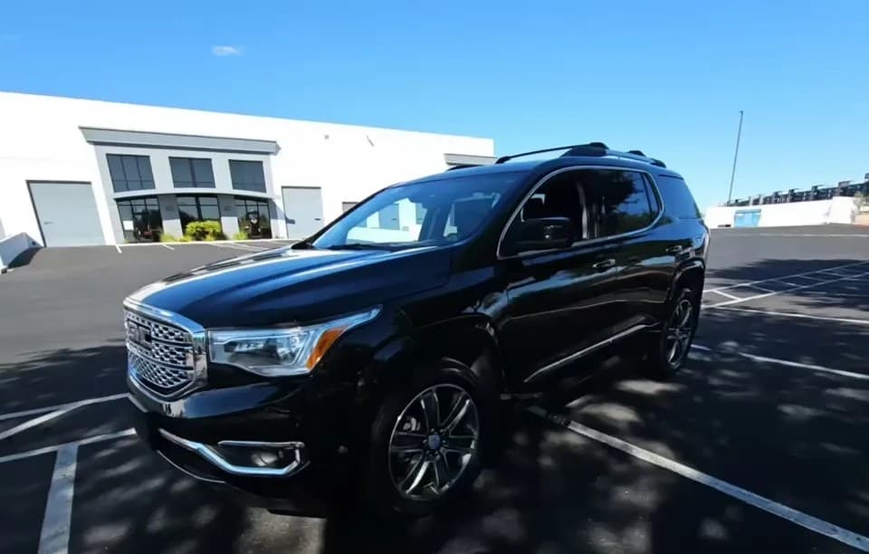 2017 GMC ACADIA DENALI 5SA 1