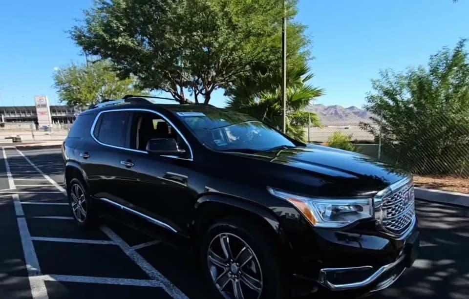 2017 GMC ACADIA DENALI 5SA 4