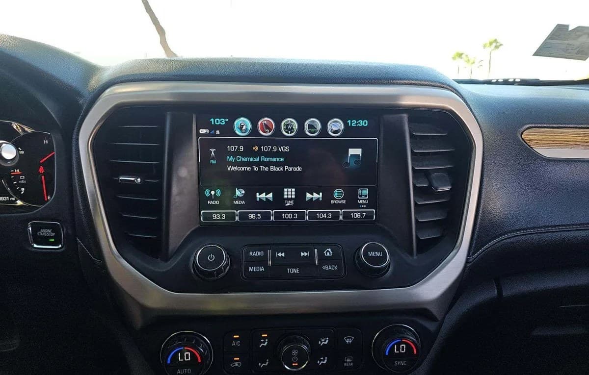 2017 GMC ACADIA DENALI 5SA 5