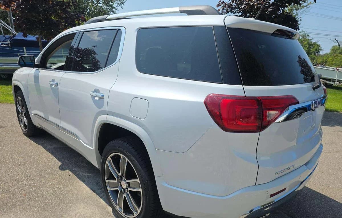 2017 GMC ACADIA Denali 3