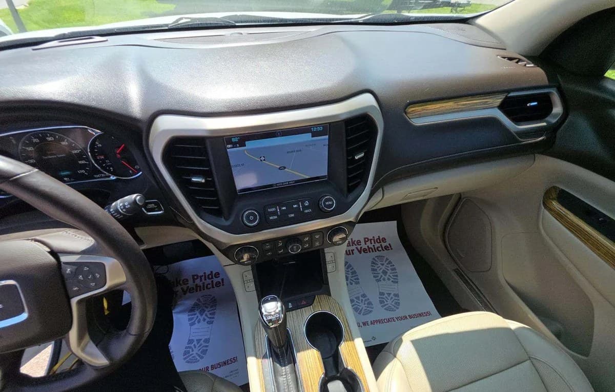 2017 GMC ACADIA Denali 7