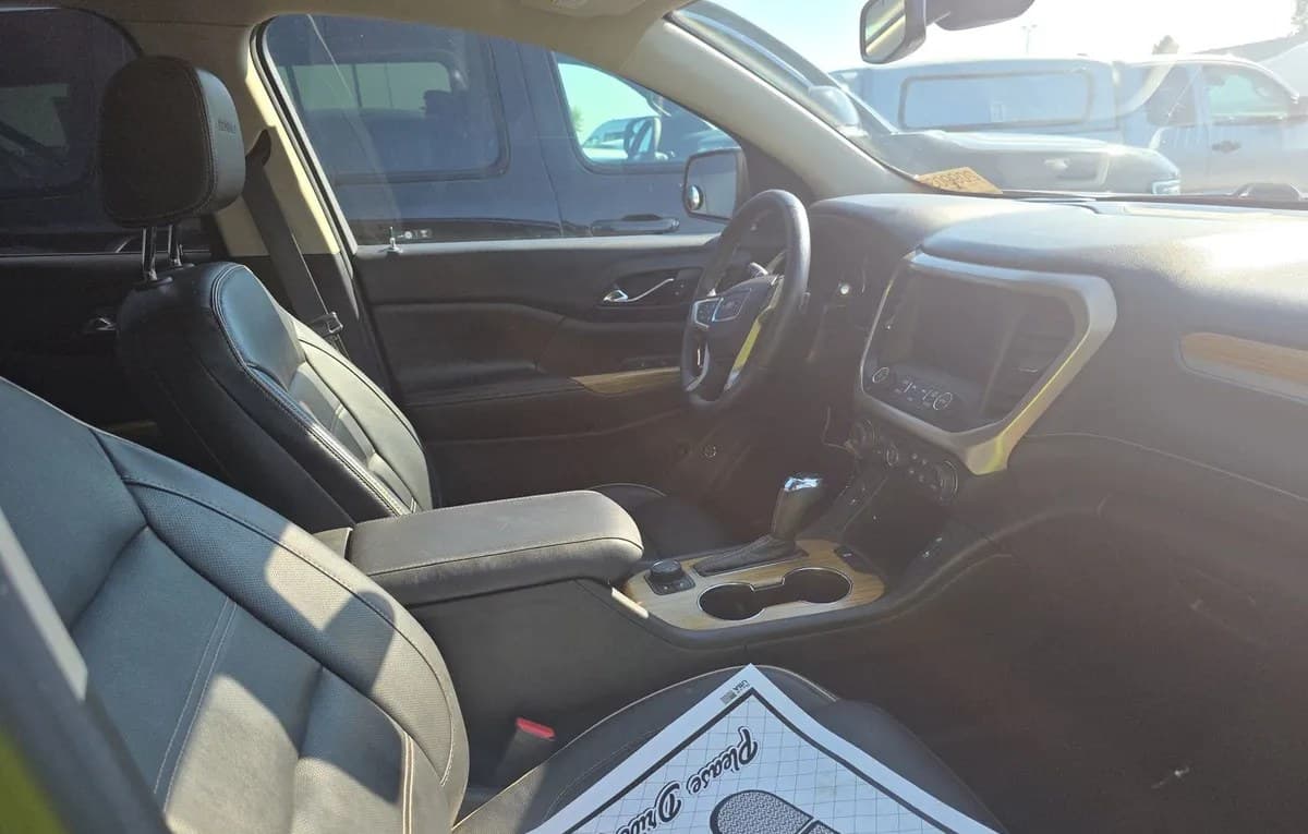 2017 GMC ACADIA Denali 4