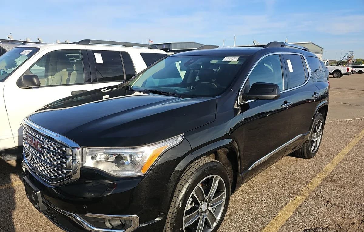 2017 GMC ACADIA DENALI 5SA 2