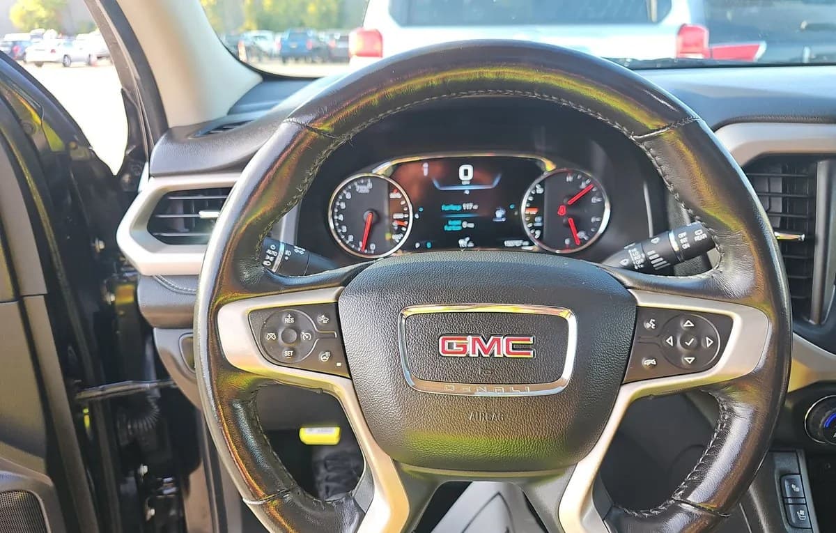 2017 GMC ACADIA DENALI 5SA 7