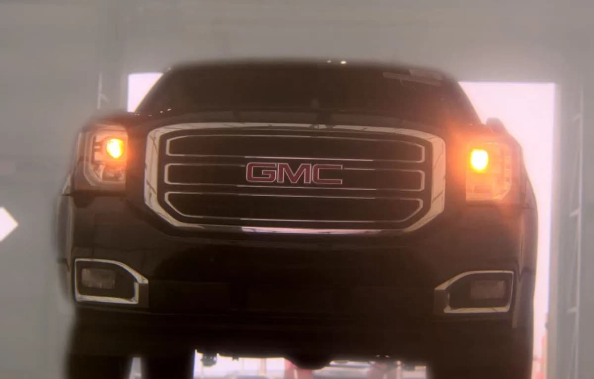 2020 GMC YUKON SLE 4