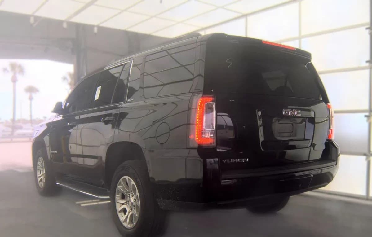 2020 GMC YUKON SLE 5