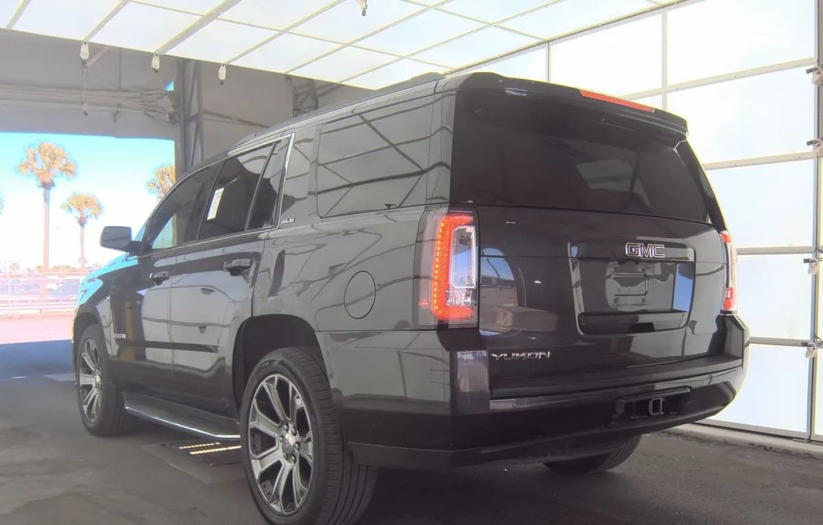2018 GMC YUKON SLE 5