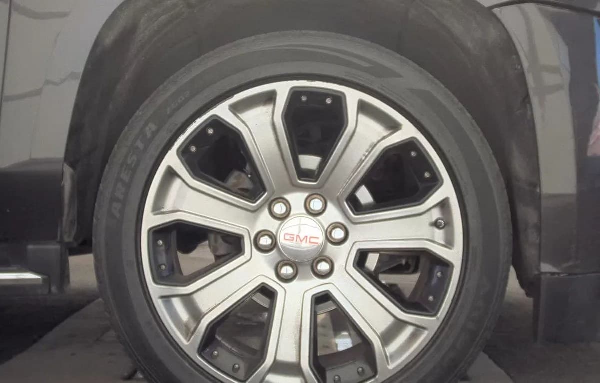 2018 GMC YUKON SLE 7