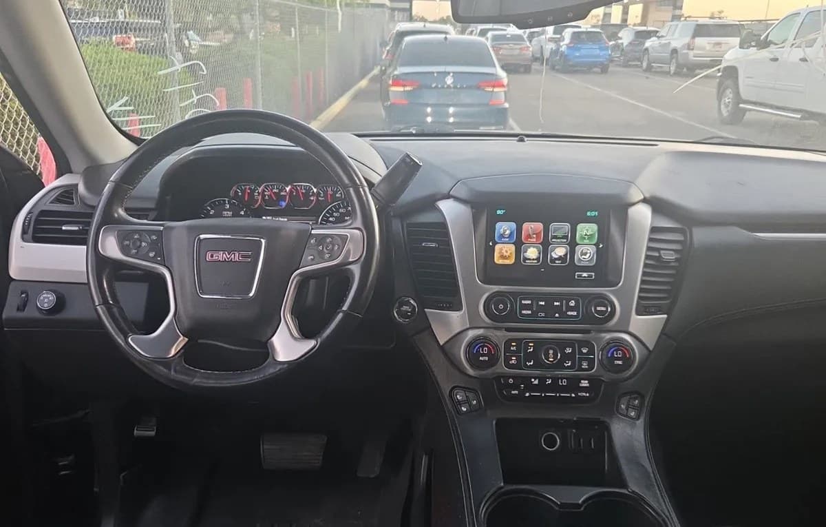 2017 GMC YUKON SLT 5