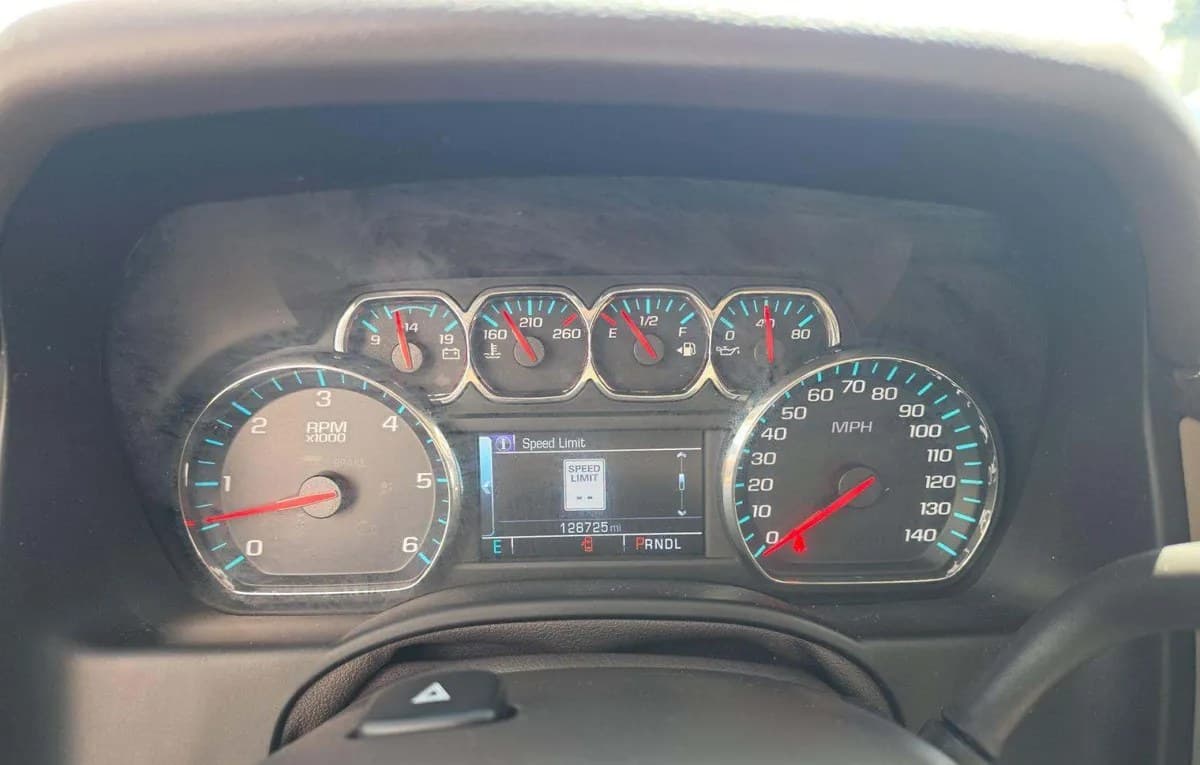 2017 GMC YUKON SLT 6