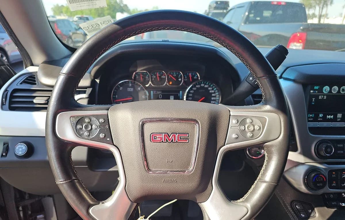 2019 GMC YUKON SLT 7