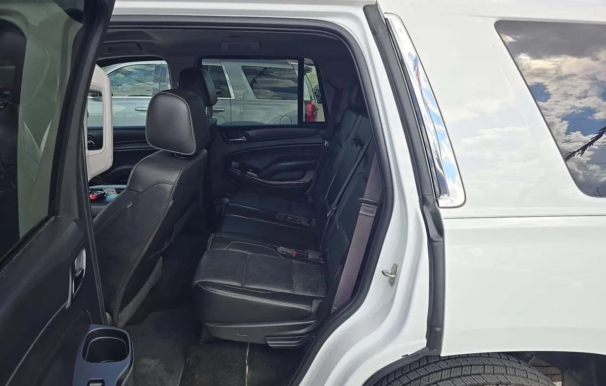 2017 GMC YUKON SLT 7