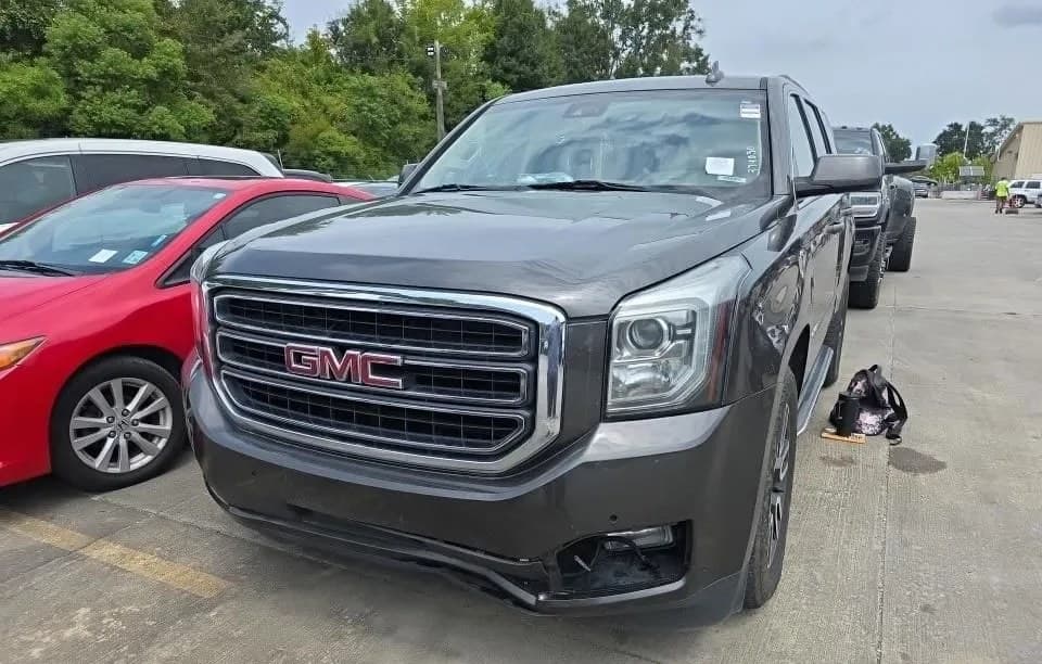 2019 GMC YUKON SLT 3