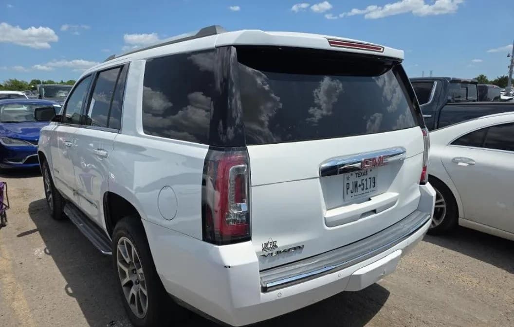 2017 GMC YUKON Denali 2