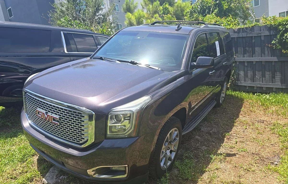 2017 GMC YUKON Denali 2