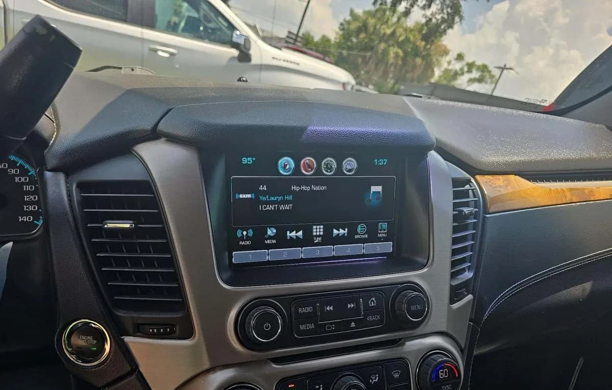 2017 GMC YUKON Denali 7