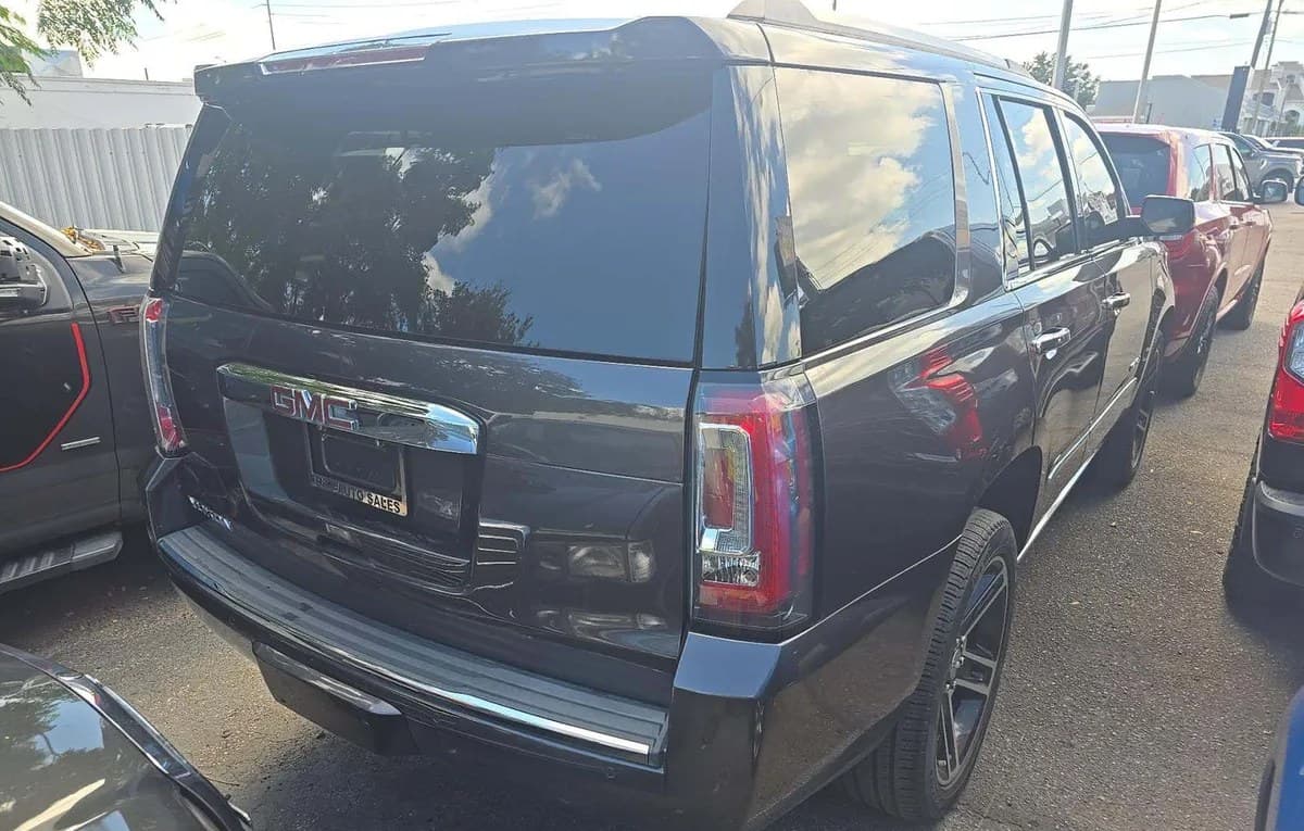 2017 GMC YUKON Denali 4