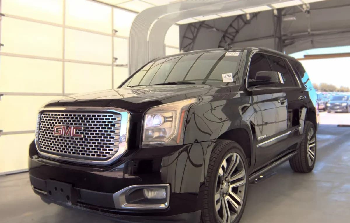 2017 GMC YUKON DENALI 5SA 2
