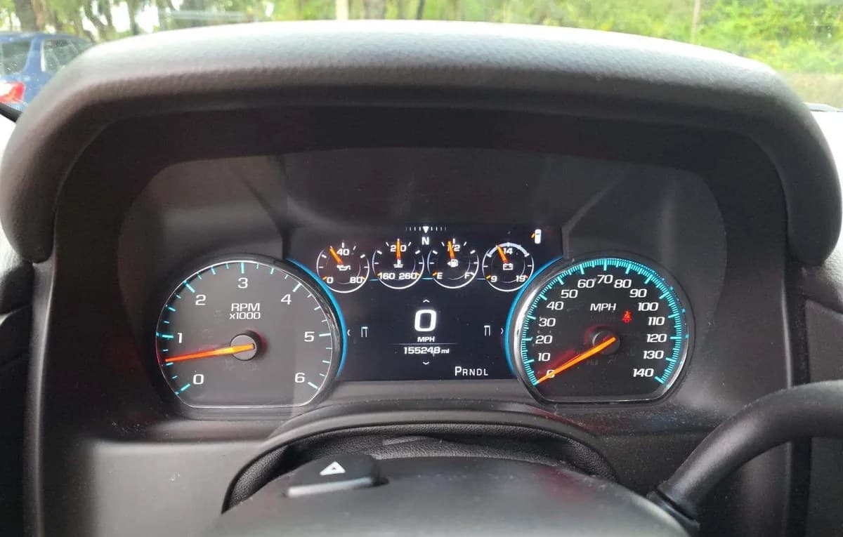 2018 GMC YUKON DENALI 5SA 6