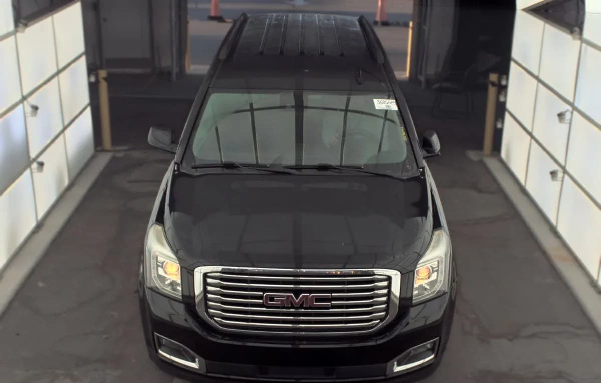 2020 GMC YUKON XL SLE 3