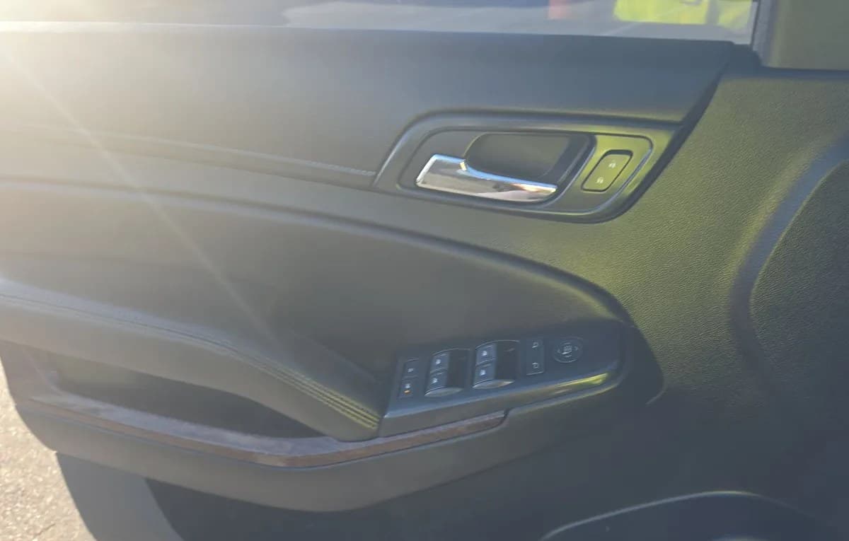 2020 GMC YUKON XL SLE 6