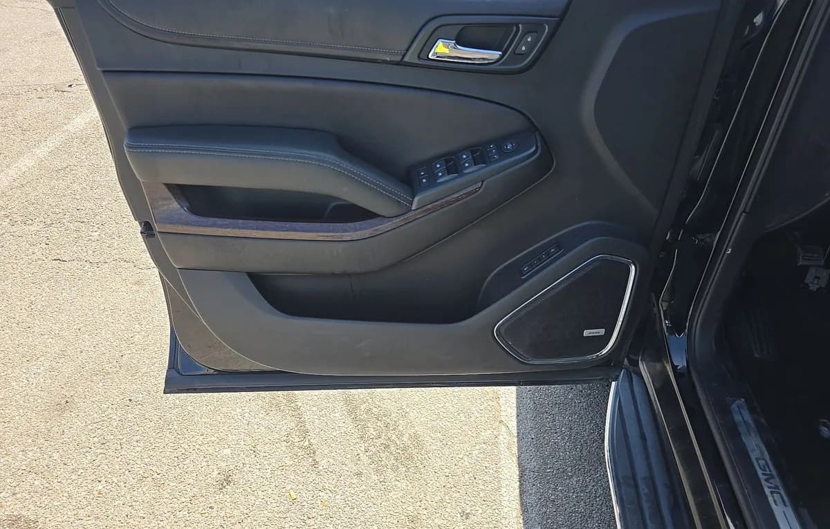 2017 GMC YUKON XL SLT 6