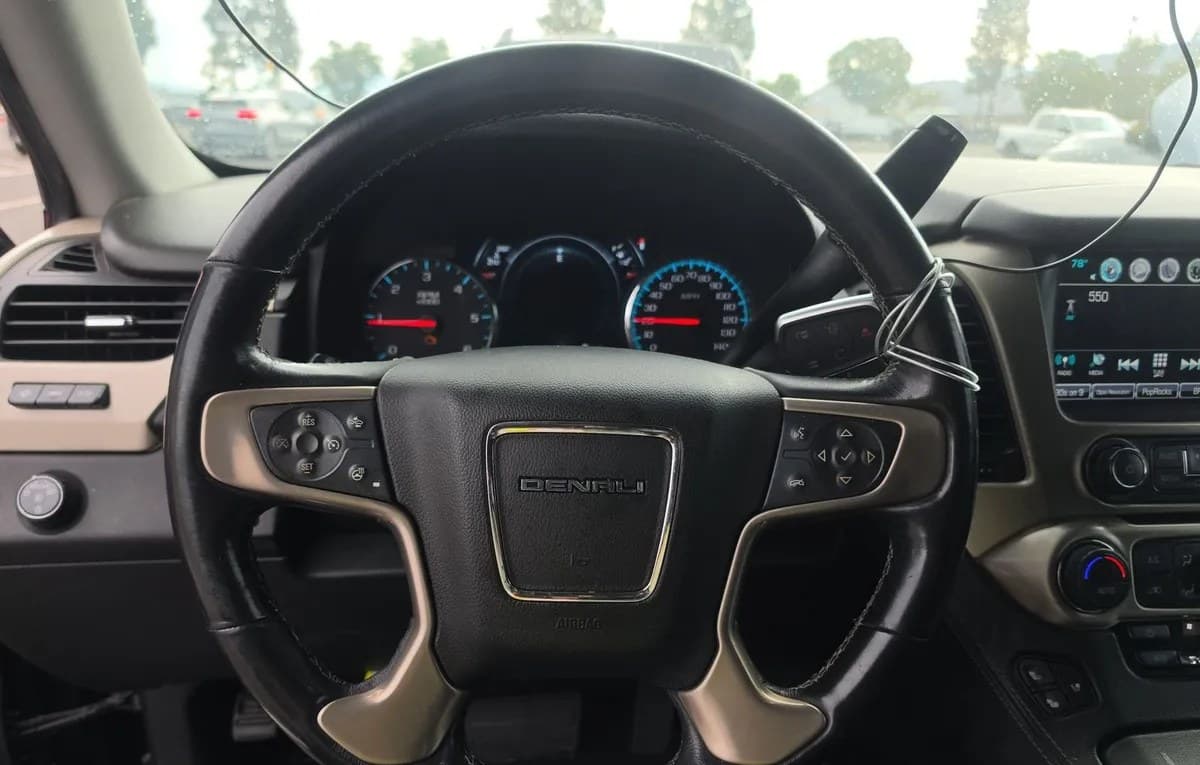 2020 GMC YUKON XL Denali 7