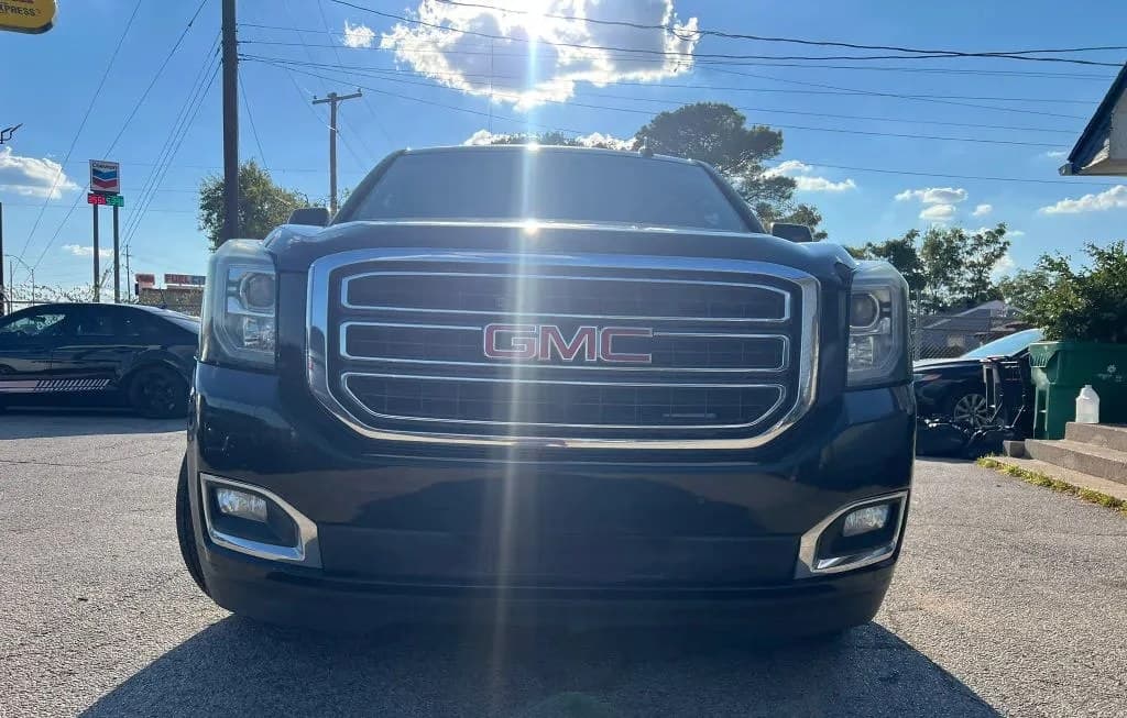 2018 GMC YUKON SLE 4