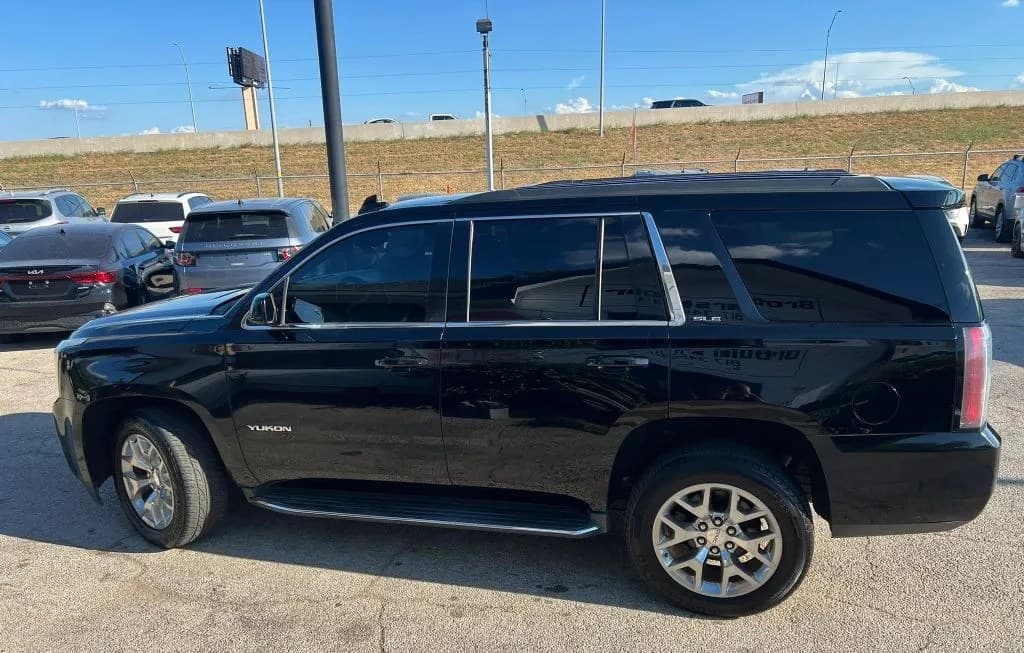 2018 GMC YUKON SLE 7